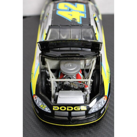 Platinum Series Action Racing Collectables 2004 - Picture 10 of 11